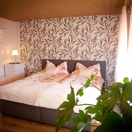 Apartament Gaestezimmer Im Gruenen Haus Thum Zewnętrze zdjęcie
