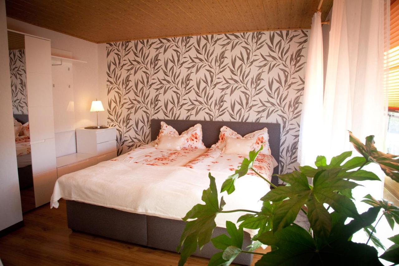 Apartament Gaestezimmer Im Gruenen Haus Thum Zewnętrze zdjęcie